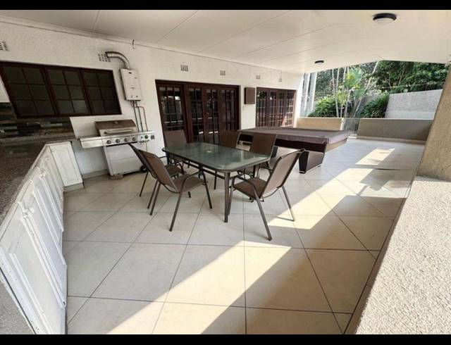 6 BEDROOM FREESTANDING FOR SALE IN MEER EN SEE